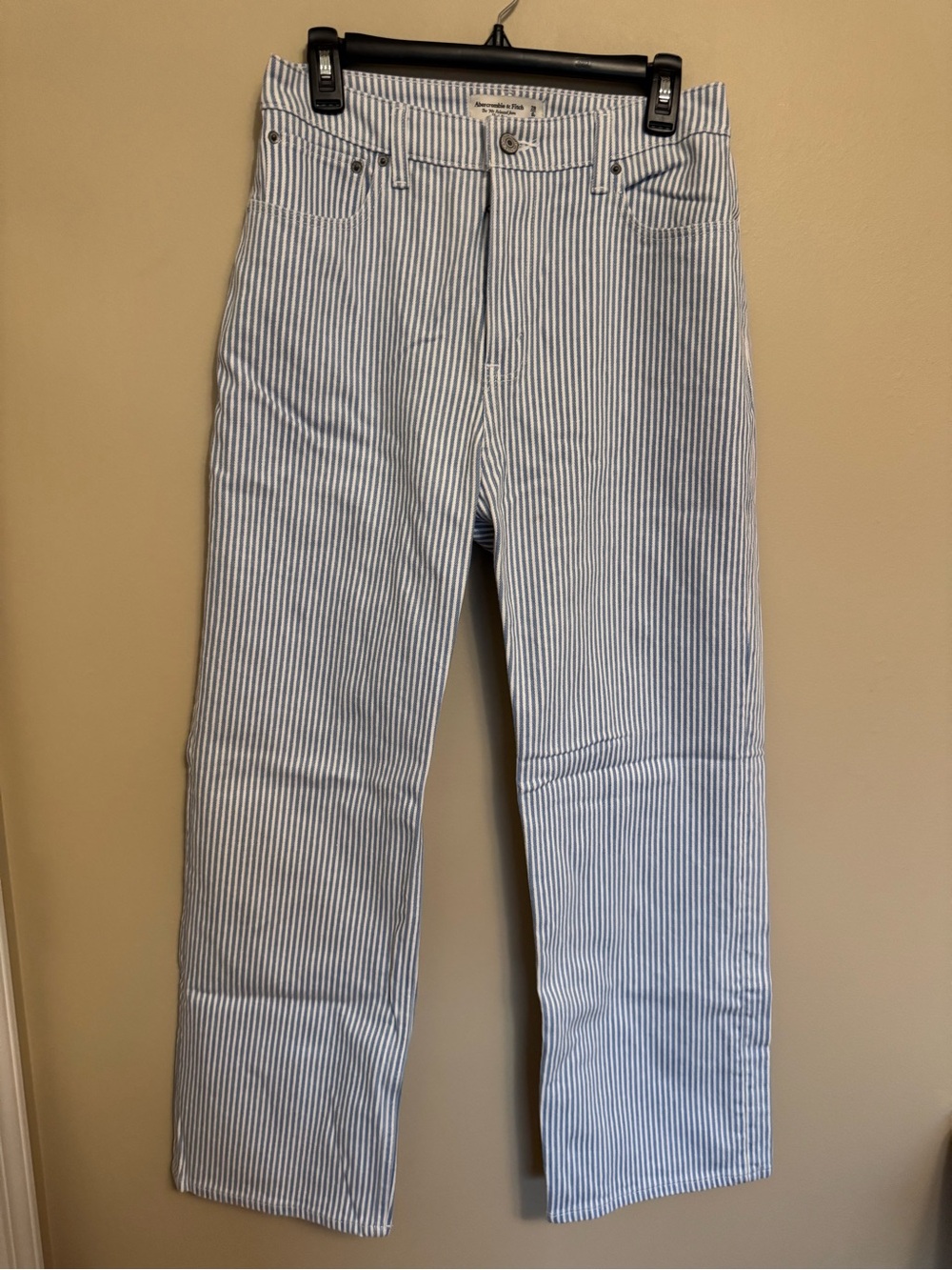 Abercrombie & Fitch Women’s Blue &White Pinstriped High Rise Straight Jeans